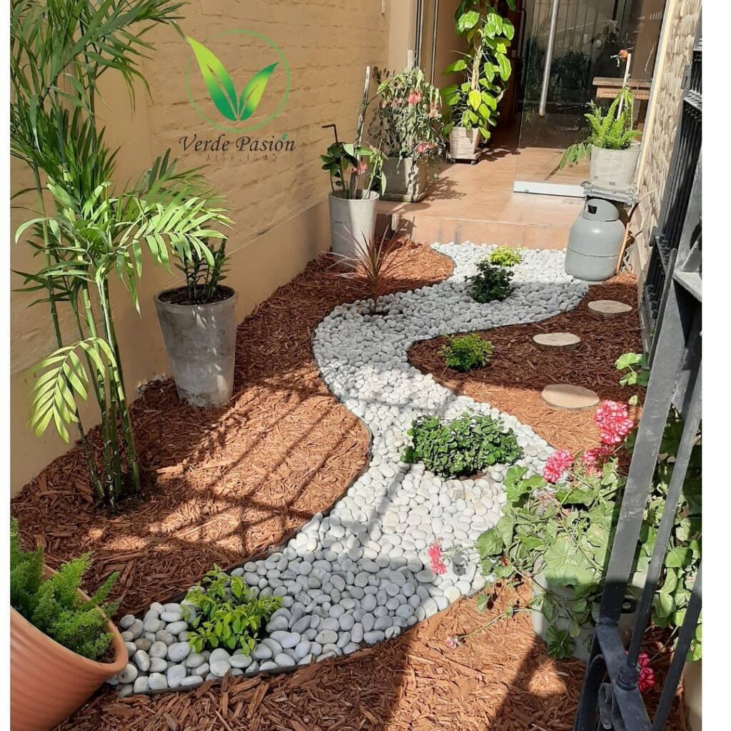 Fantásticas Ideas Para Montar Jardines Pequeños En Casa 9811