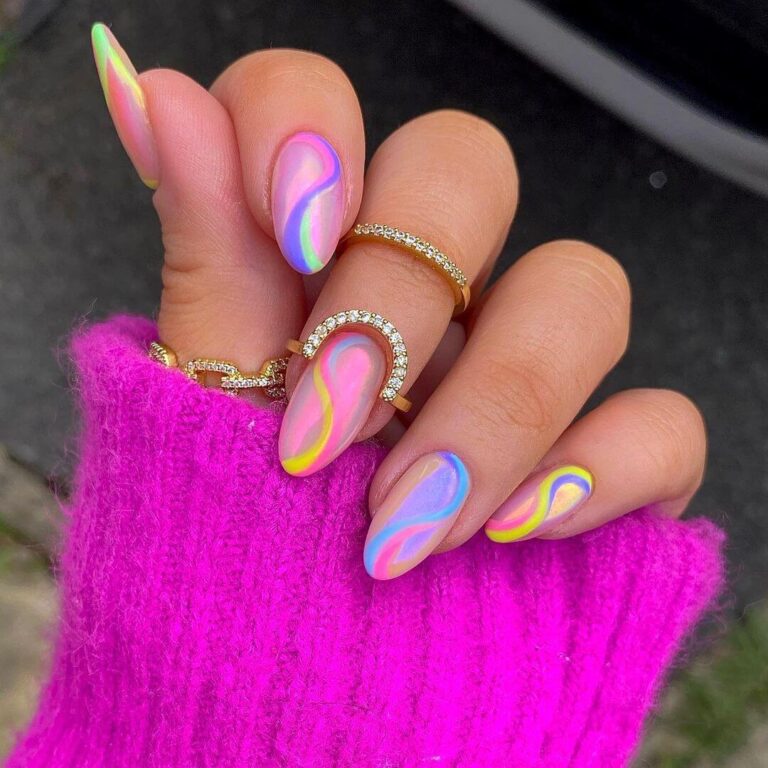 Uñas de moda para el verano Colores y diseños que son tendencia