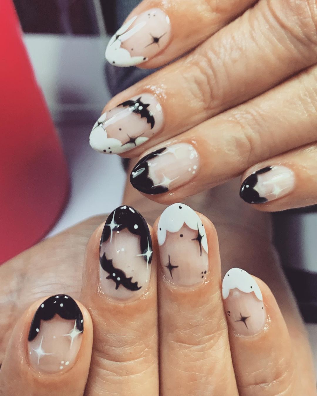 creepy halloween nails