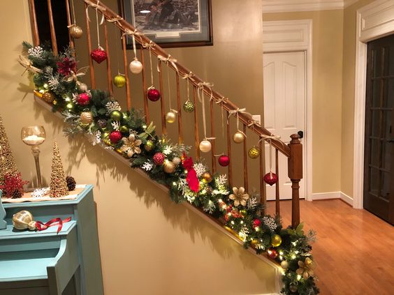 escaleras navideñas de madera