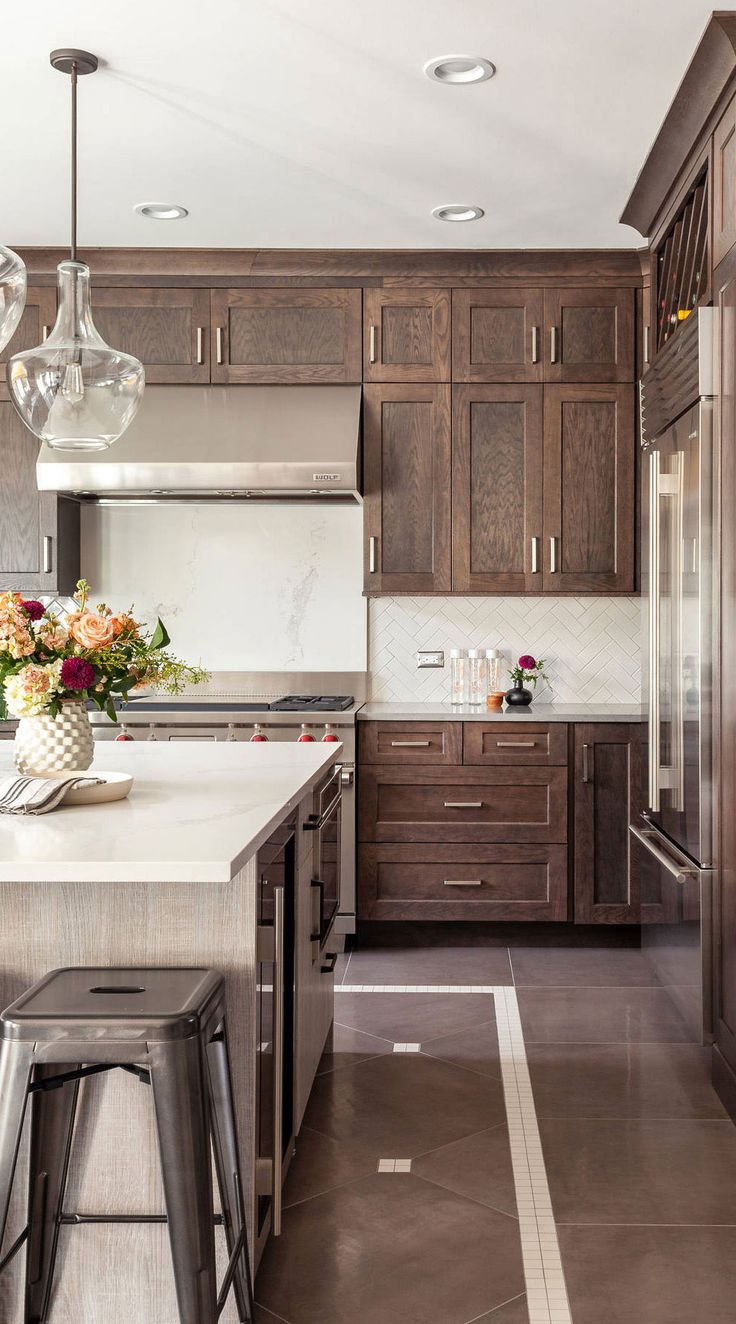 Cocinas de madera 2023 modernas, rústicas y funcionales | 30 Diseños que te encantarán