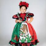 Look Estilo Mexicano para Niña: Inspírate con Diseños Folclóricos y Modernos