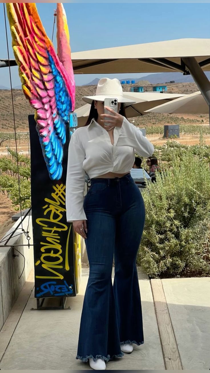 Outfits mexicanos modernos para chicas curvy