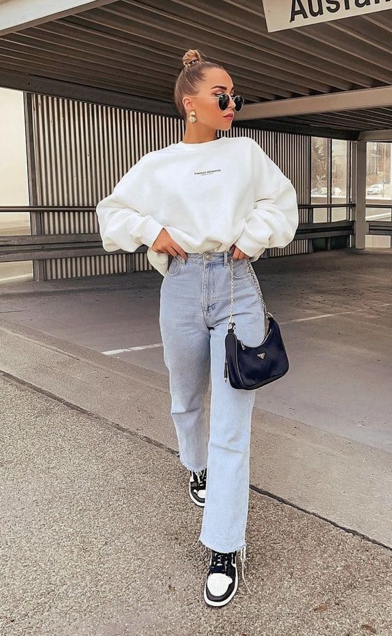 Outfits para la Escuela con Tenis: Looks Fáciles y Estilosos para Todos los Días