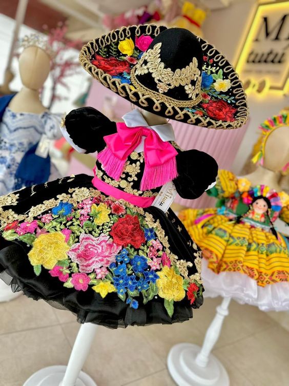 Vestidos de 3 años mexicanos bordados