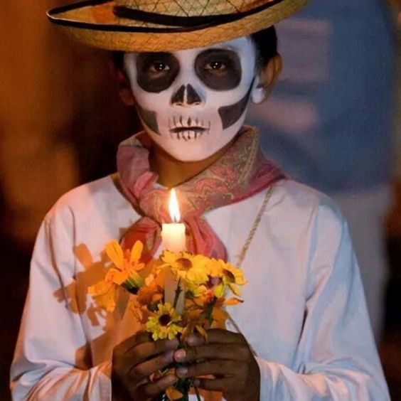 Maquillaje de catrín fácil para niño 