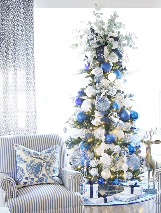 Decoración de navidad en color azul